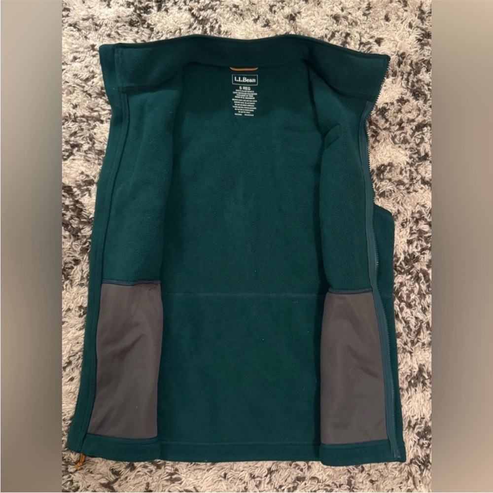 L.L.Bean Mountain Classic Fleece Vest - Picture 4 of 6